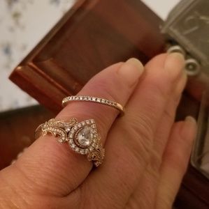 Vera Wang 14k gold diamond wedding set